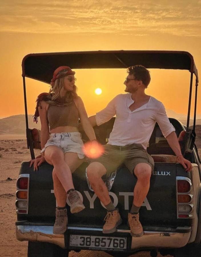 Moon City With Jeep Trips Wadi Rum Buitenkant foto