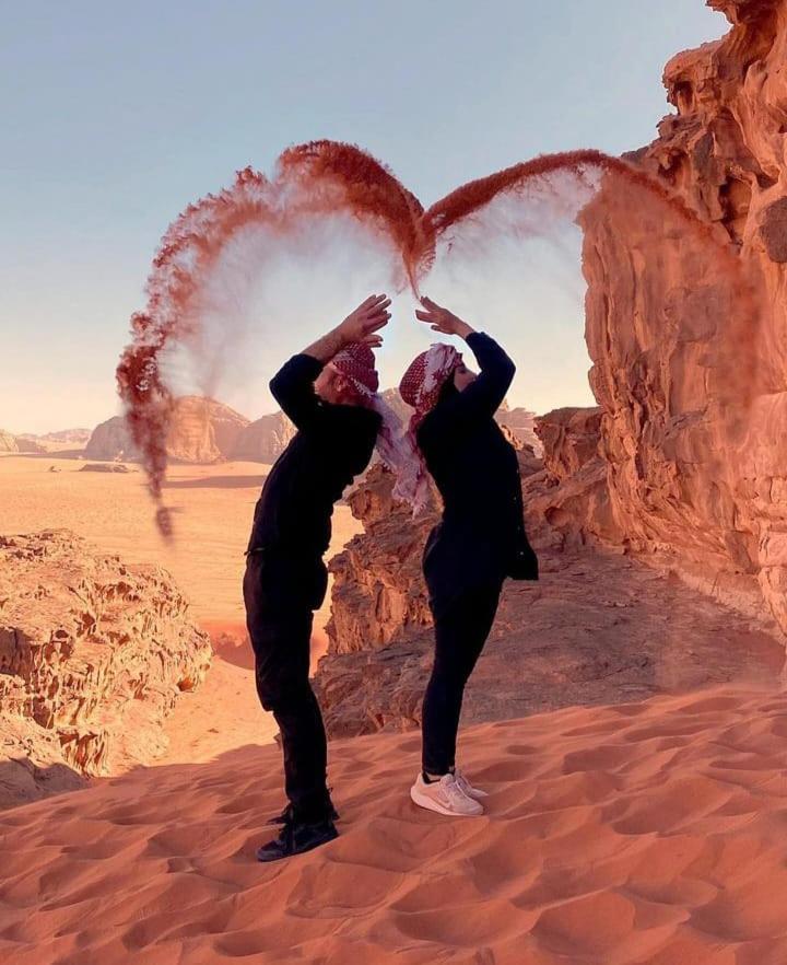 Moon City With Jeep Trips Wadi Rum Buitenkant foto