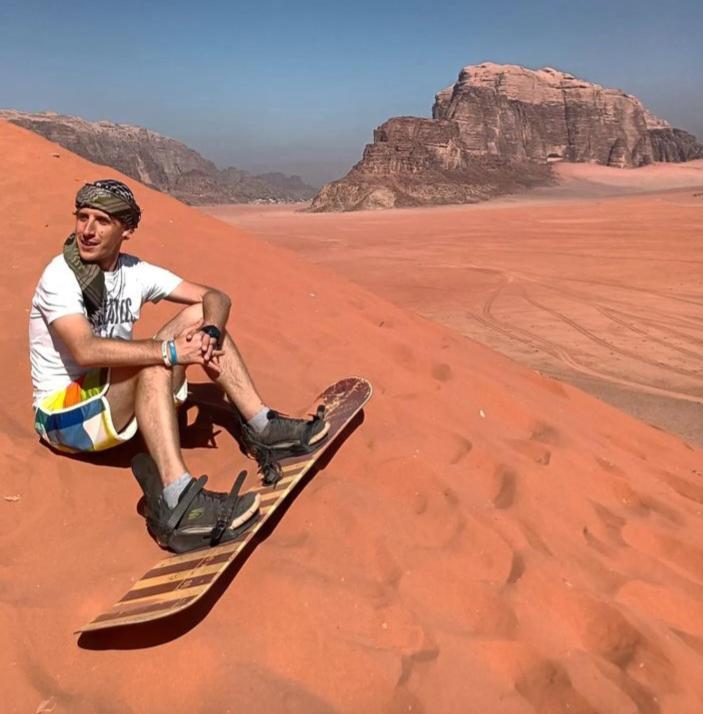 Moon City With Jeep Trips Wadi Rum Buitenkant foto