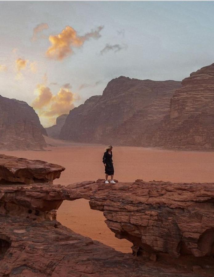 Moon City With Jeep Trips Wadi Rum Buitenkant foto