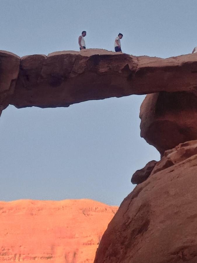 Moon City With Jeep Trips Wadi Rum Buitenkant foto