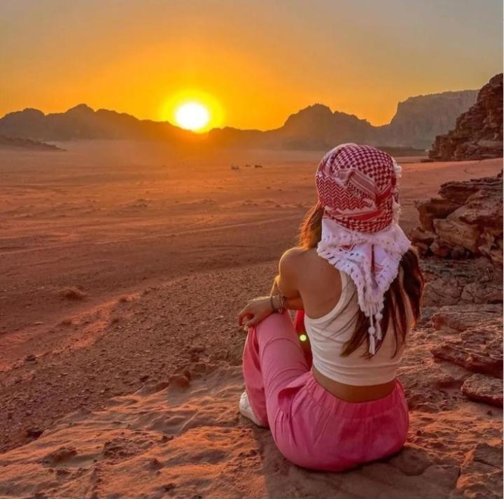 Moon City With Jeep Trips Wadi Rum Buitenkant foto