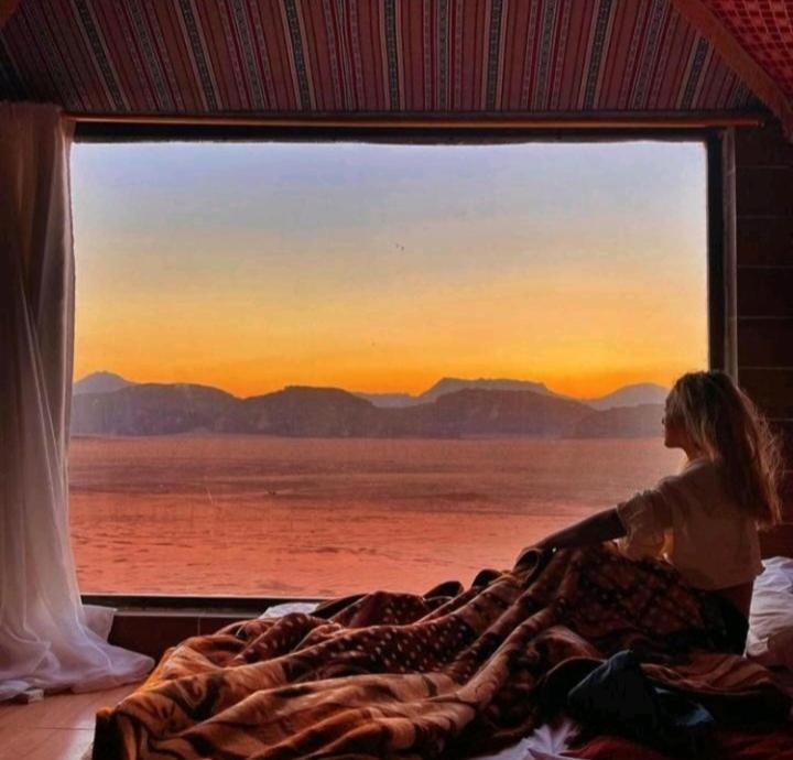 Moon City With Jeep Trips Wadi Rum Buitenkant foto