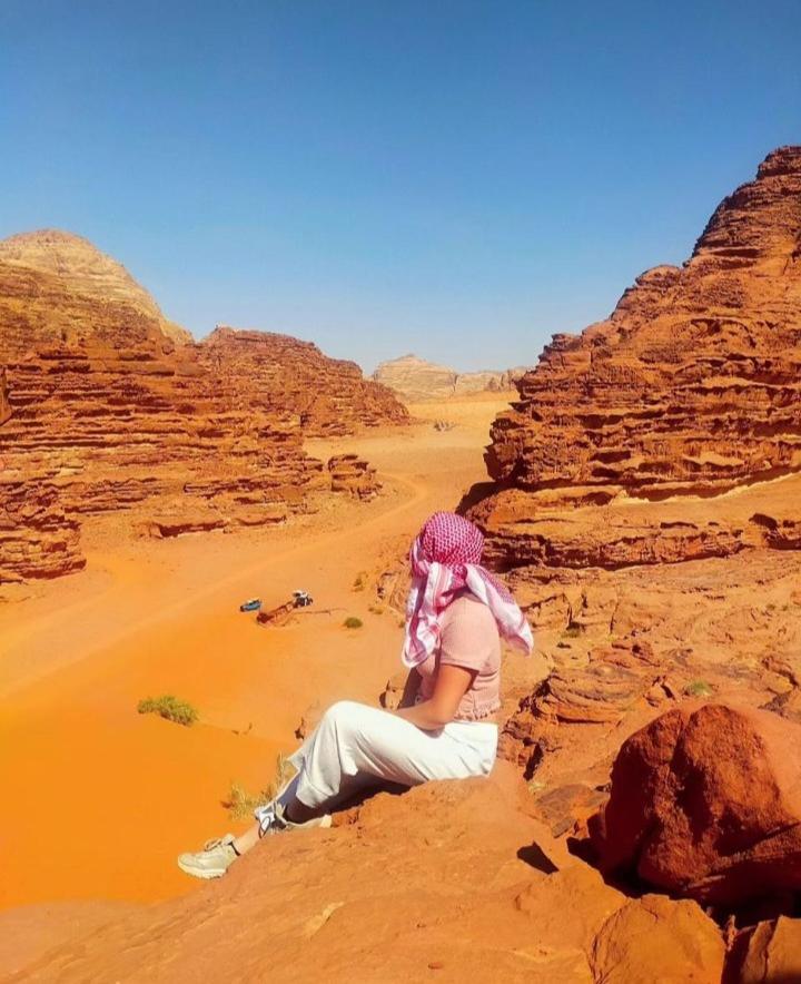 Moon City With Jeep Trips Wadi Rum Buitenkant foto