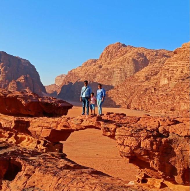 Moon City With Jeep Trips Wadi Rum Buitenkant foto