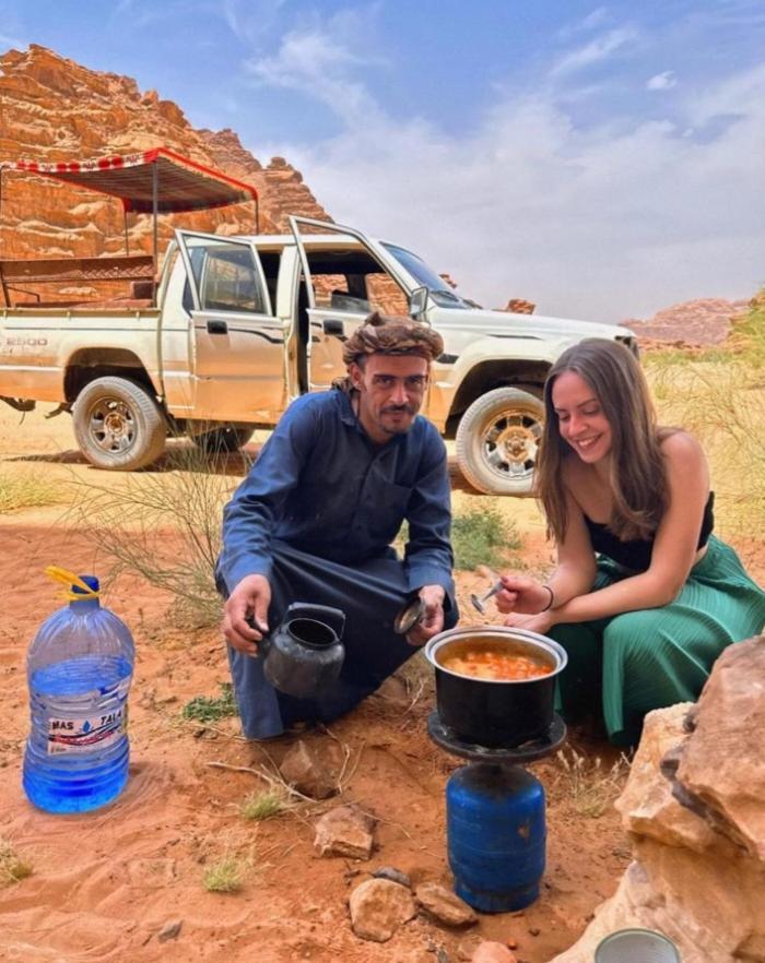 Moon City With Jeep Trips Wadi Rum Buitenkant foto