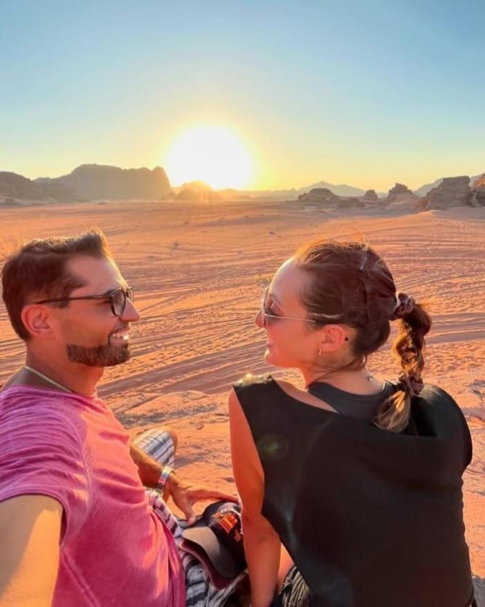 Moon City With Jeep Trips Wadi Rum Buitenkant foto